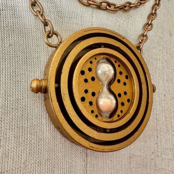 Harry Potter Hermione Time Turner Pendant Necklace - Picture 6 of 8